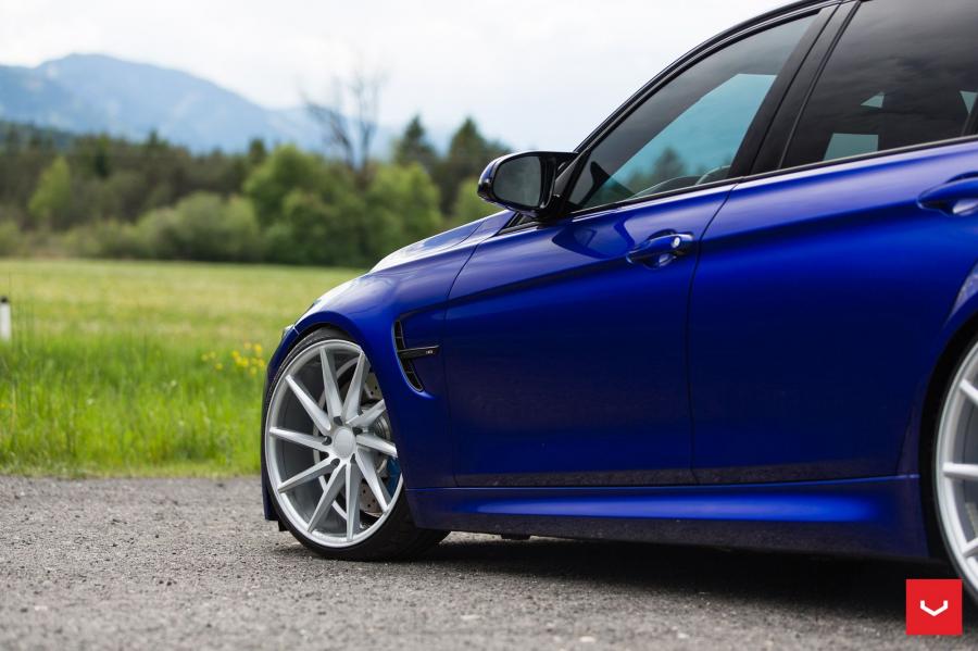 Детали экстерьера BMW M3 Sedan on Vossen Wheels (CVT) 2017 года  (фото 16 из 34)
